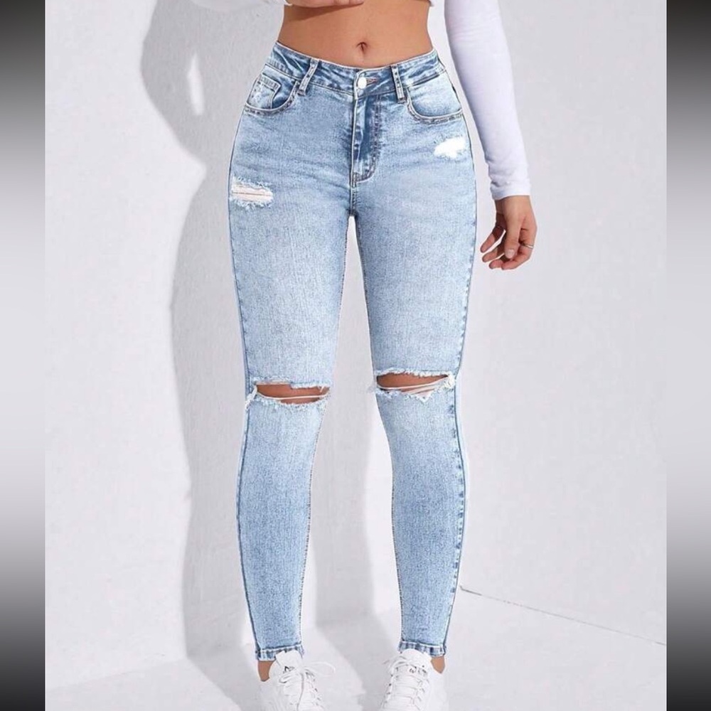 ripped skinny jeans - Picture 3 of 3